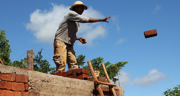 Schulhausbau in Madagaskar